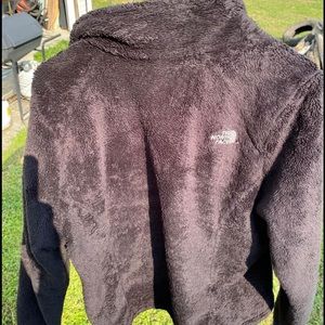 Woman’s Black North Face jacket